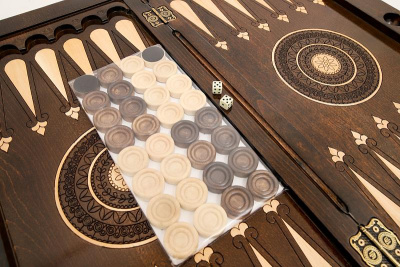 картинка Нарды резные "Летящий Орел 1", Simonyan от магазина Gamesdealer.ru