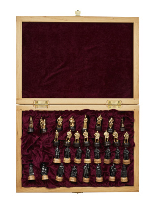 картинка Шахматы малые "Ледовое побоище" чернение от магазина Gamesdealer.ru