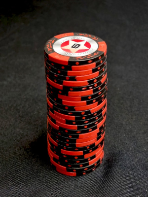 картинка Фишки для игры в покер Black Stars номиналом 5 (25шт) от магазина Gamesdealer.ru