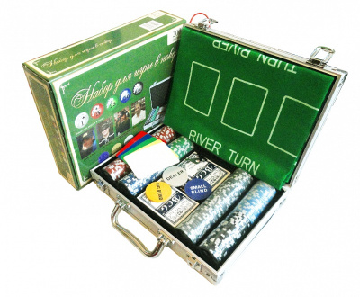 Набор для покера Royal Flush Plus на 200 фишек