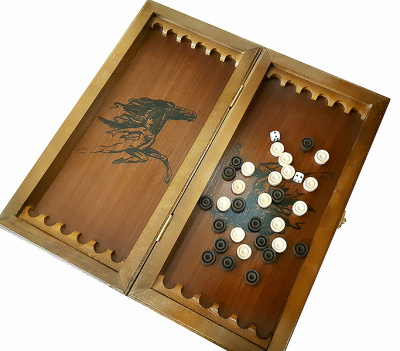 картинка Нарды кожаные "Бронза" малые (Россия, дерево, 40х20х5 см) от магазина Gamesdealer.ru