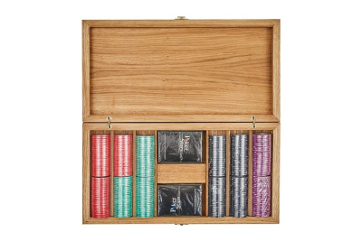 картинка Набор для покера Valentino Poker Room Ceramic на 300 фишек в дубовом кейсе, Partida от магазина Gamesdealer.ru