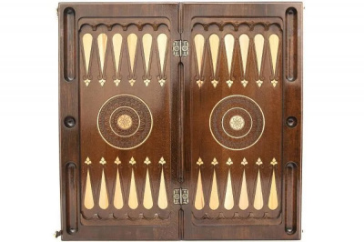 картинка Нарды резные "Олень 1", Simonyan от магазина Gamesdealer.ru