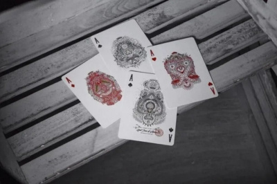 картинка Карты "Theory11 Contraband" от магазина Gamesdealer.ru