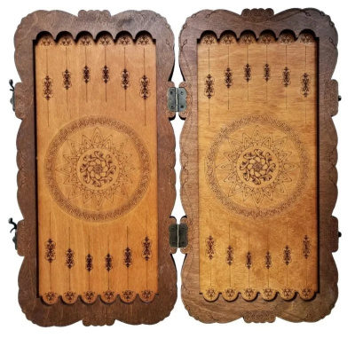 картинка Нарды Марс "Волк" средние (деревянные, 47 см, Россия), Partida от магазина Gamesdealer.ru