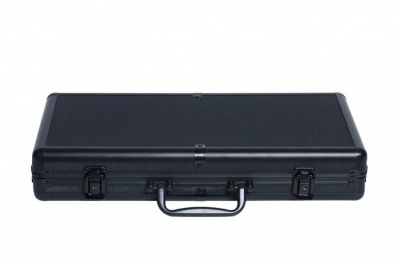 картинка Набор для покера Casino Royale на 300 фишек от магазина Gamesdealer.ru