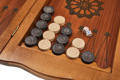 картинка Нарды кожаные "Кобра" малые в дипломате (Россия, дерево, 40х20х5 см) от магазина Gamesdealer.ru