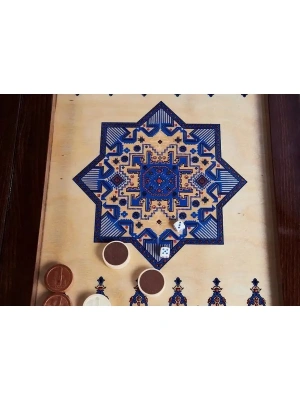 картинка Нарды Бакинские "Ковер" в димломате от магазина Gamesdealer.ru