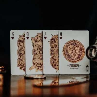 картинка Карты "Theory11 Piracy" от магазина Gamesdealer.ru