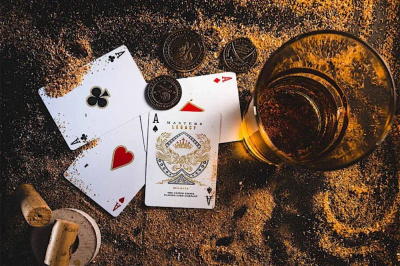 картинка Карты "Ellusionist Legacy Master Red" от магазина Gamesdealer.ru