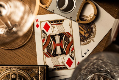 картинка Карты "Theory11 James Bond Playing Cards 007" от магазина Gamesdealer.ru