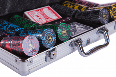 картинка Набор для покера lux 300 фишек от магазина Gamesdealer.ru