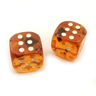 картинка Комплект костей из янтаря 11мм, 2 шт от магазина Gamesdealer.ru