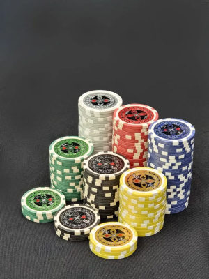 картинка Набор для покера Ultimate 2.0 на 200 фишек. от магазина Gamesdealer.ru