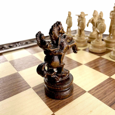 картинка Шахматы резные в ларце "Атлант", Haleyan от магазина Gamesdealer.ru