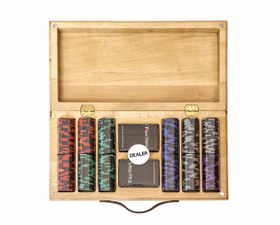 картинка Набор для покера Black Stars на 300 фишек в кейсе из бука, Partida от магазина Gamesdealer.ru