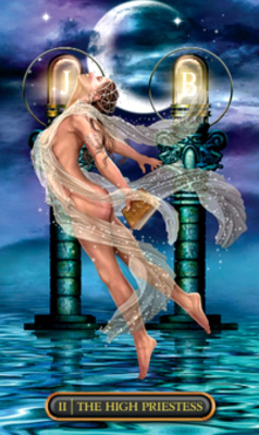 картинка Карты Таро "Gilded Tarot Royale mini Cards" Llewellyn / Королевское Золотое таро мини от магазина Gamesdealer.ru