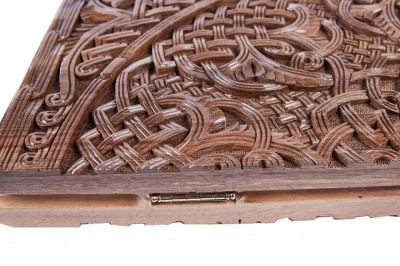 картинка Нарды резные "Орнамент 3" с цельным рисунком, Mkhitaryan от магазина Gamesdealer.ru