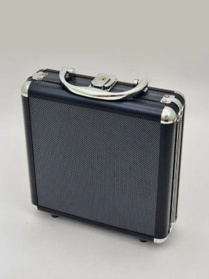 картинка Набор для покера Black Stars на 100 фишек от магазина Gamesdealer.ru