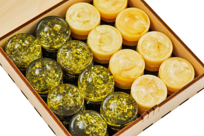 картинка Фишки шашки-нарды цвет изумруд-слоновая кость от магазина Gamesdealer.ru