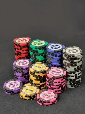 картинка Набор для покера Black Stars на 500 фишек от магазина Gamesdealer.ru