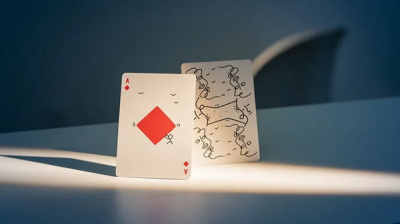 картинка Карты "Theory11 Shantell Martin White" от магазина Gamesdealer.ru