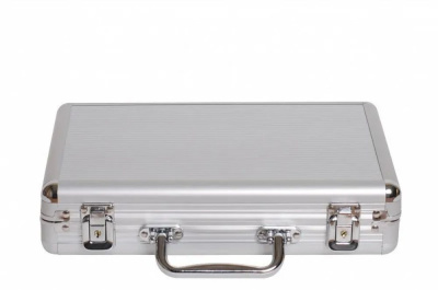 картинка Набор для покера на 200 фишек без номинала от магазина Gamesdealer.ru