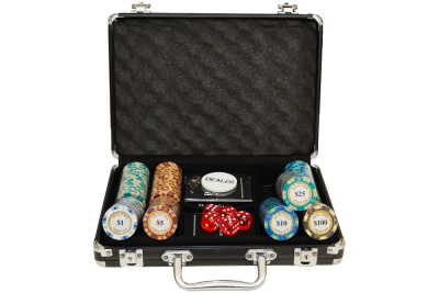 картинка Набор для покера Monte Carlo на 200 фишек от магазина Gamesdealer.ru