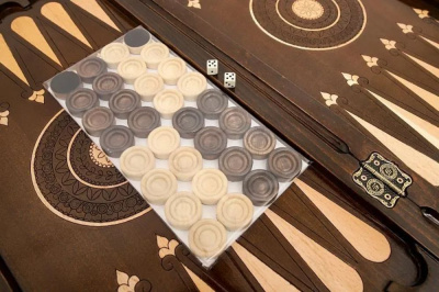 картинка Нарды резные "Скорпион 1", Simonyan от магазина Gamesdealer.ru