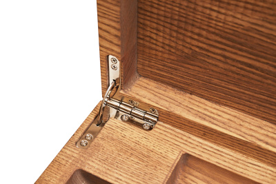 картинка Кейс из ясеня на 600 фишек для покера от магазина Gamesdealer.ru