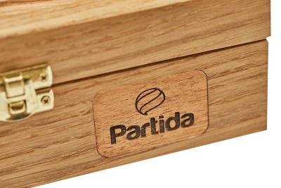 картинка Дубовый кейс на 300 фишек от магазина Gamesdealer.ru